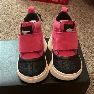 Girl sorel boots